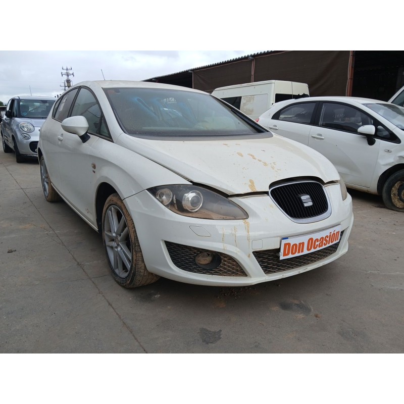 SEAT LEON (1P1)