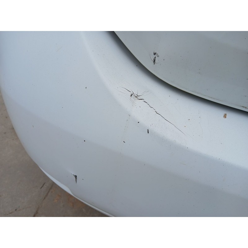 PARAGOLPES TRASERO