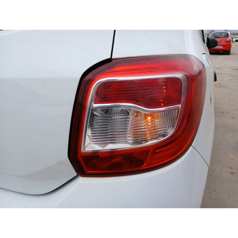 Recambio de piloto trasero derecho para dacia sandero ii (b8_) 1.5 dci 75 / blue dci 75 (b8jw, b8m4, b8ah, b8m7, b8m6) referenci
