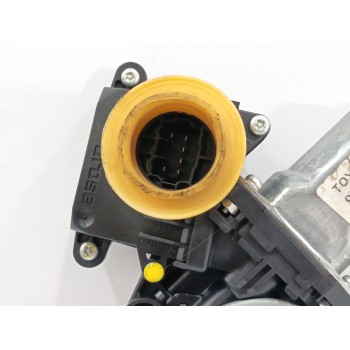 Recambio de elevalunas delantero derecho para toyota corolla verso (zer_, zze12_, r1_) 2.0 d-4d (cur10_) referencia OEM IAM 6981