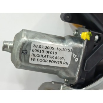Recambio de elevalunas delantero derecho para toyota corolla verso (zer_, zze12_, r1_) 2.0 d-4d (cur10_) referencia OEM IAM 6981