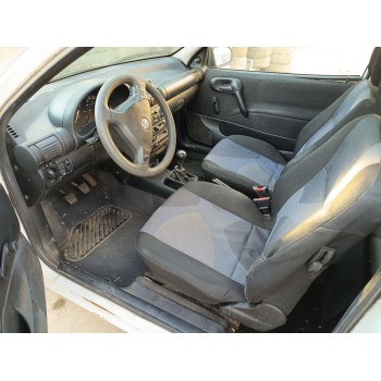 opel corsa b (s93) del año 2000