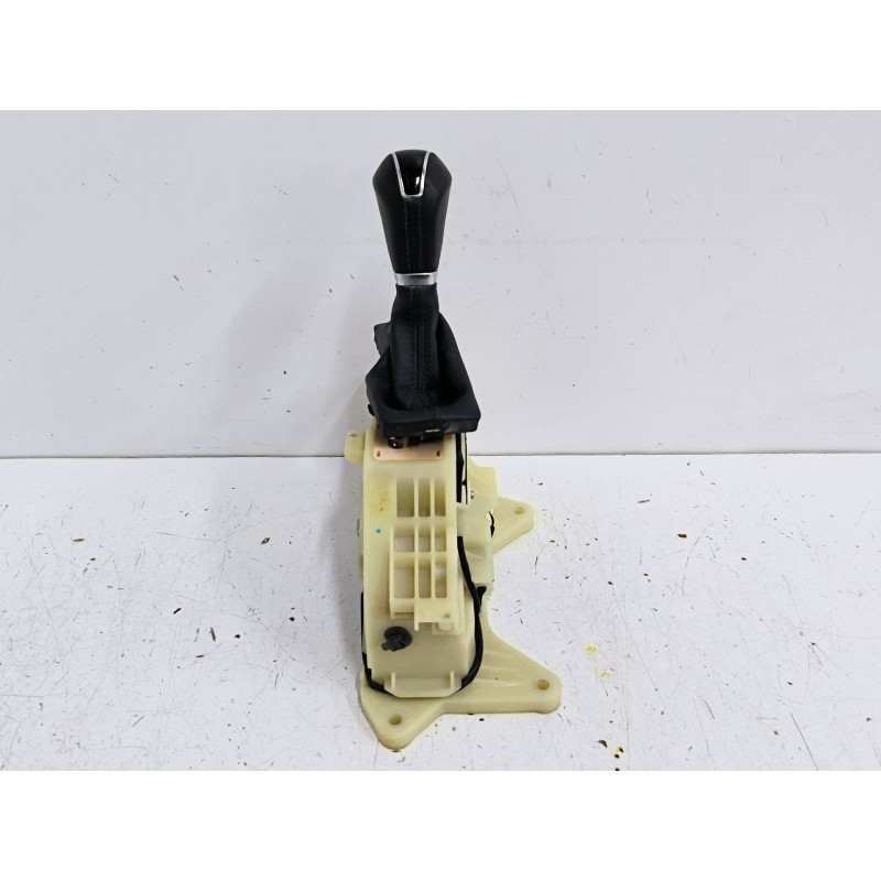 Recambio de palanca cambio para hyundai tucson (tl, tle) 1.7 crdi referencia OEM IAM 46700D3XXX  
