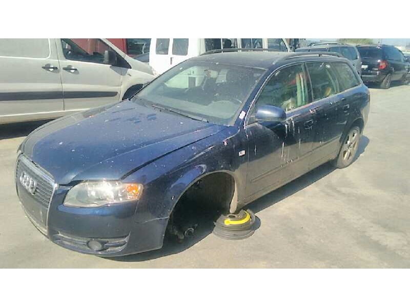 AUDI A4 AVANT (8E)