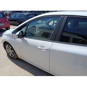 Recambio de puerta delantera izquierda para peugeot 208 referencia OEM IAM   