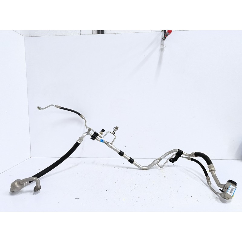 Recambio de tubos aire acondicionado para hyundai tucson (tl, tle) 1.7 crdi referencia OEM IAM 97775D7250  