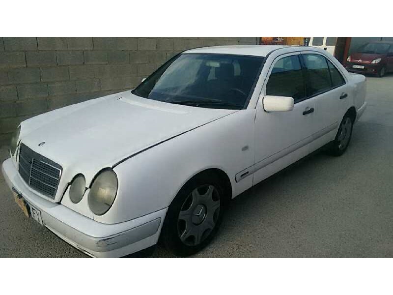 MERCEDES-BENZ CLASE E (W210) BERLINA DIESEL