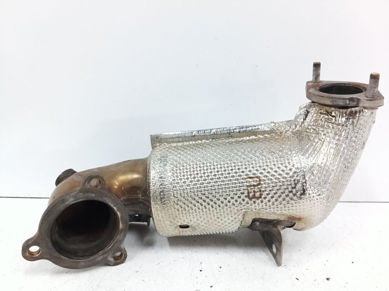 Recambio de catalizador para omoda 5 1.6 tgdi referencia OEM IAM 153000575AA  