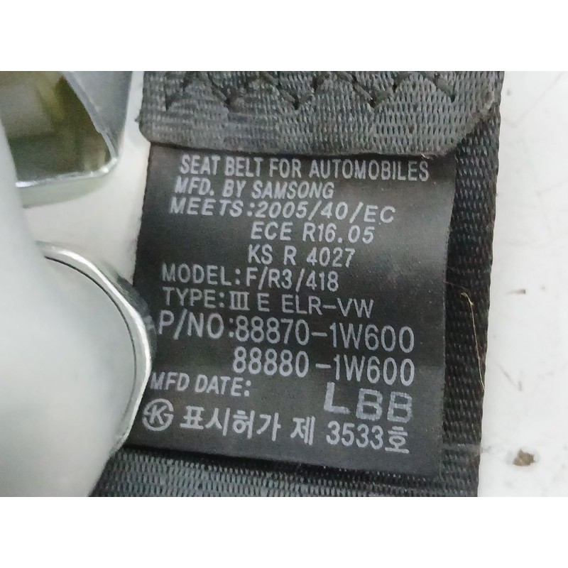 CINTURON SEGURIDAD DELANTERO DERECHO 888801W600
