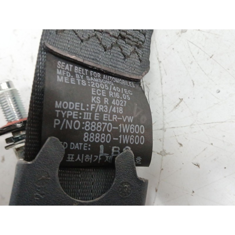 CINTURON SEGURIDAD DELANTERO IZQUIERDO 888801W600