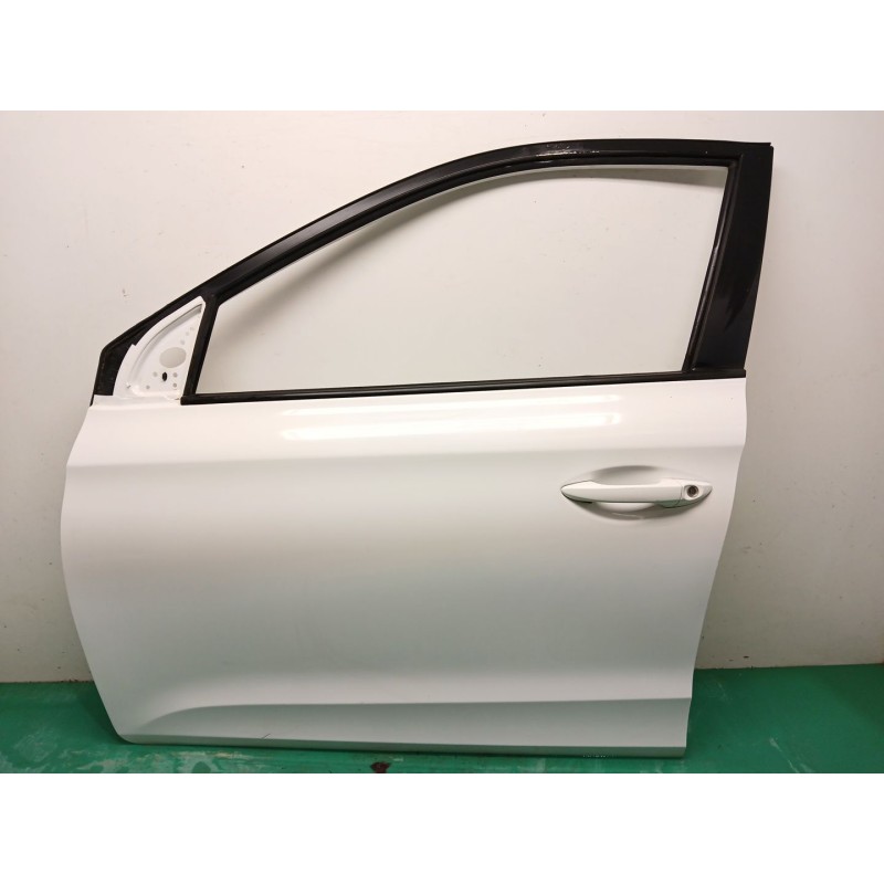 Recambio de puerta delantera izquierda para hyundai i20 ii (gb, ib) 1.2 referencia OEM IAM 76003C8000  