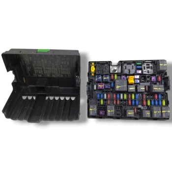 Recambio de caja reles / fusibles para omoda 5 1.6 tgdi referencia OEM IAM 807000525AA  