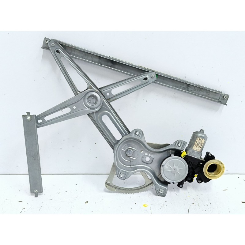 Recambio de elevalunas delantero izquierdo para toyota auris (_e15_) 1.4 d-4d (nde150_) referencia OEM IAM 977555106  