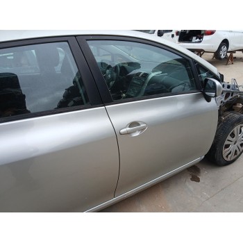 Recambio de puerta delantera derecha para toyota auris (_e15_) 1.6 (zre151_) referencia OEM IAM   