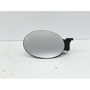 TAPA EXTERIOR COMBUSTIBLE A0005846517 A1646300867 