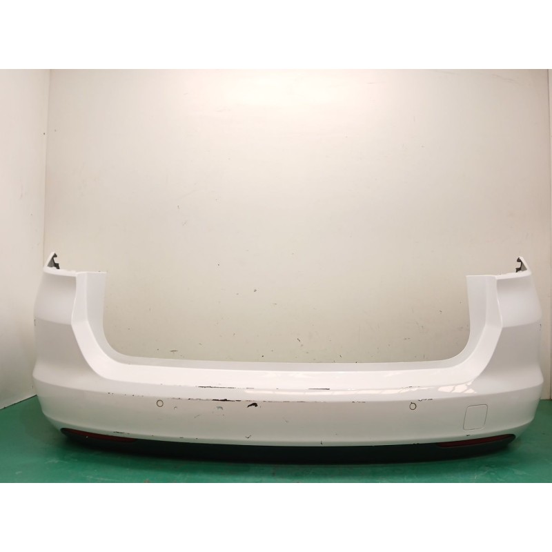 PARAGOLPES TRASERO