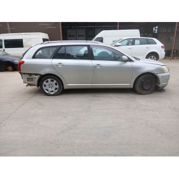 toyota avensis station wagon (_t25_) del año 2003