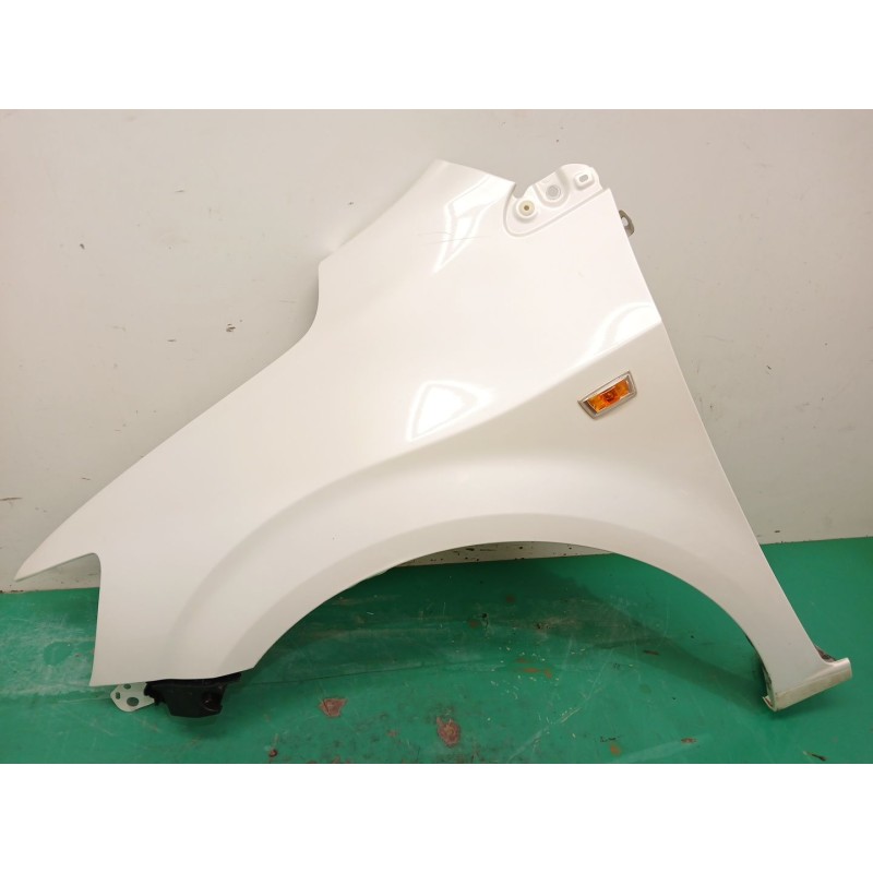 Recambio de aleta delantera izquierda para chevrolet aveo hatchback (t300) 1.4 referencia OEM IAM 95483687  