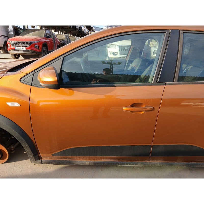 Recambio de puerta delantera izquierda para dacia sandero iii 1.0 tce 90 referencia OEM IAM   