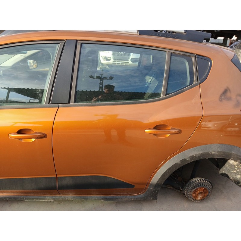 Recambio de puerta trasera izquierda para dacia sandero iii 1.0 tce 90 referencia OEM IAM   