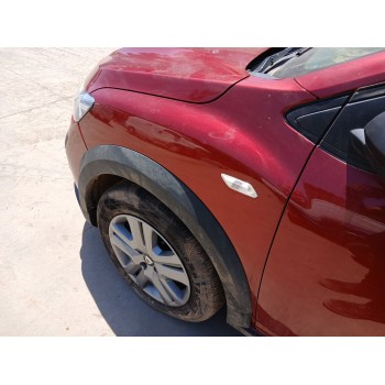 Recambio de aleta delantera izquierda para dacia sandero iii 1.0 tce 90 referencia OEM IAM   