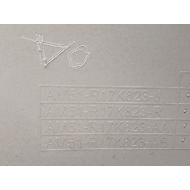 PARAGOLPES TRASERO 1698586