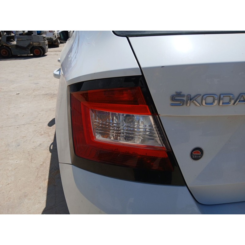Recambio de piloto trasero izquierdo para skoda fabia iii (nj3) 1.0 referencia OEM IAM 6V6945111  