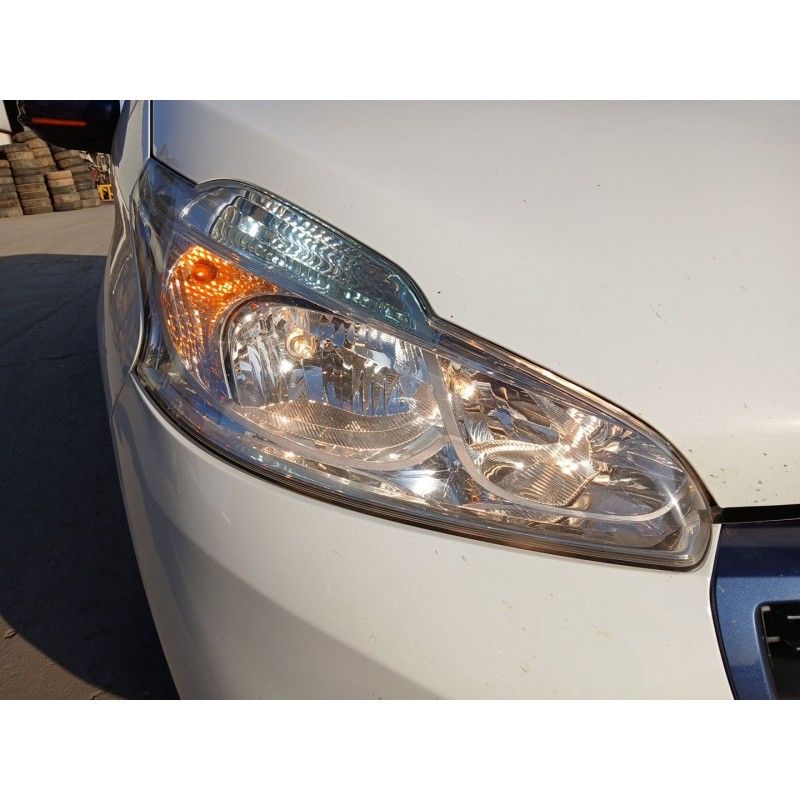 Recambio de faro derecho para peugeot 208 i (ca_, cc_) 1.0 referencia OEM IAM   