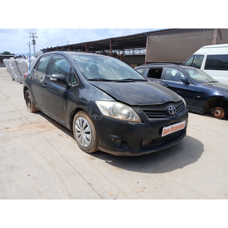 toyota auris (_e15_) del año 2010