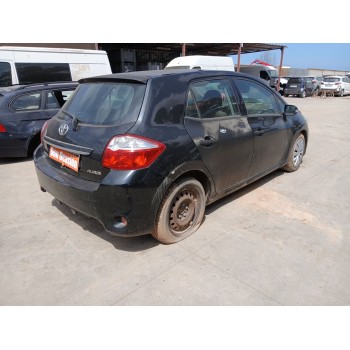 toyota auris (_e15_) del año 2010