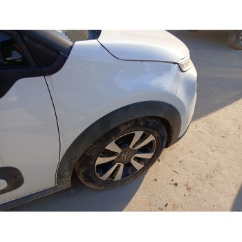 Recambio de aleta delantera derecha para citroën c3 iii (sx) 1.2 thp 110 referencia OEM IAM   