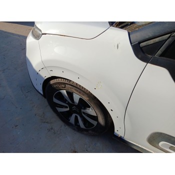 Recambio de aleta delantera izquierda para citroën c3 iii (sx) 1.2 thp 110 referencia OEM IAM   