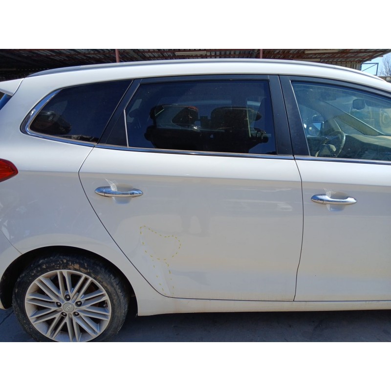Recambio de puerta trasera derecha para kia carens iv 1.6 gdi referencia OEM IAM   