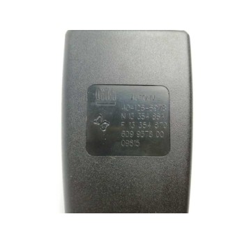 Recambio de enganche cinturon derecho para opel astra j lim. 4türig 1.6 cdti dpf referencia OEM IAM 13354864 TRASERO 13354870
