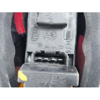 Recambio de piloto trasero derecho para seat cordoba (6l2) 1.4 16v referencia OEM IAM 6L5945096A  