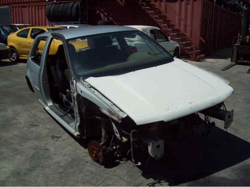 VOLKSWAGEN GOLF IV BERLINA (1J1)