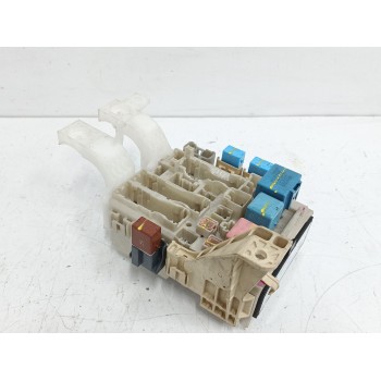 Recambio de caja reles / fusibles para toyota yaris (_p9_) 1.4 d-4d (nlp90_) referencia OEM IAM 8273052700  