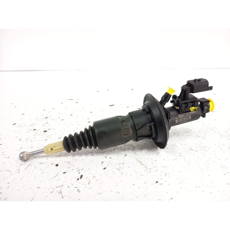 Recambio de bomba embrague para peugeot rifter 1.5 bluehdi 100 referencia OEM IAM 9829937180  
