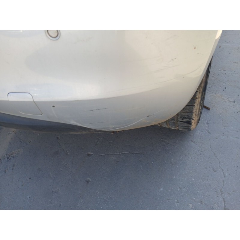 PARAGOLPES TRASERO