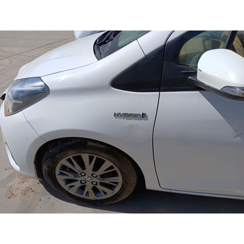 Recambio de aleta delantera izquierda para toyota yaris (_p13_) 1.5 hybrid (nhp130_) referencia OEM IAM   
