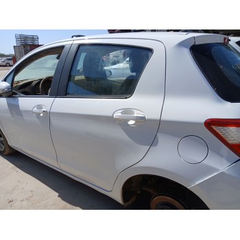 Recambio de puerta trasera izquierda para toyota yaris (_p13_) 1.5 hybrid (nhp130_) referencia OEM IAM   