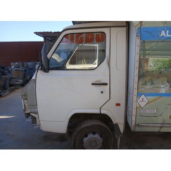 nissan trade caja/chasis del año 1995