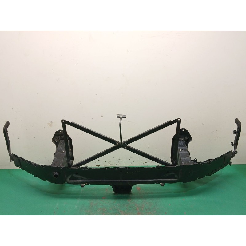 REFUERZO PARAGOLPES DELANTERO A1676263700 A1676263800
