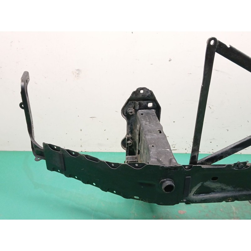 REFUERZO PARAGOLPES DELANTERO A1676263700 A1676263800