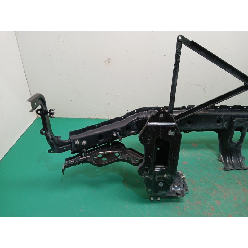 REFUERZO PARAGOLPES DELANTERO A1676263700 A1676263800