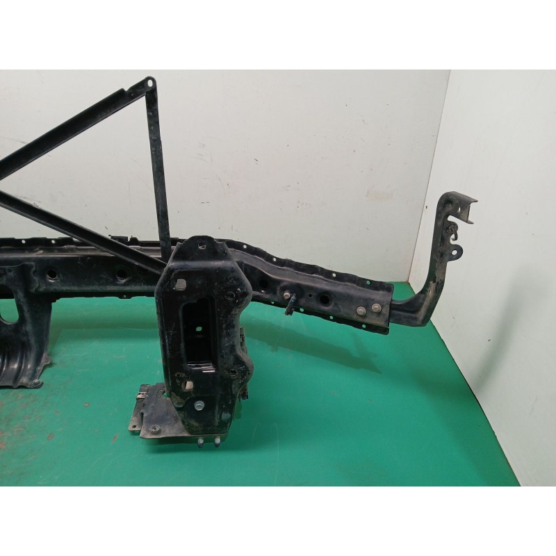 REFUERZO PARAGOLPES DELANTERO A1676263700 A1676263800