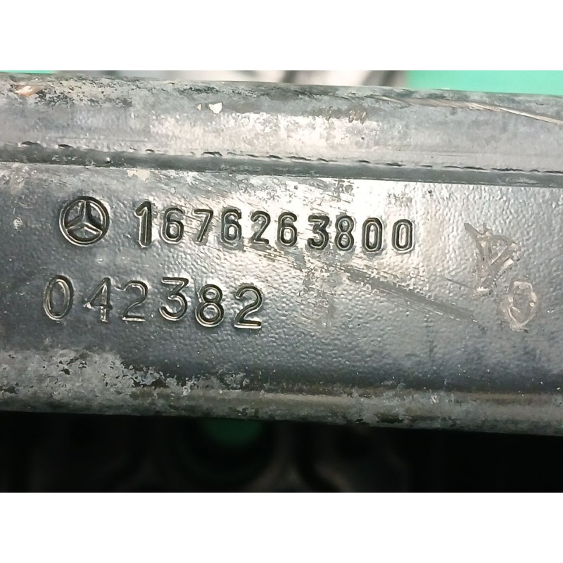 REFUERZO PARAGOLPES DELANTERO A1676263700 A1676263800