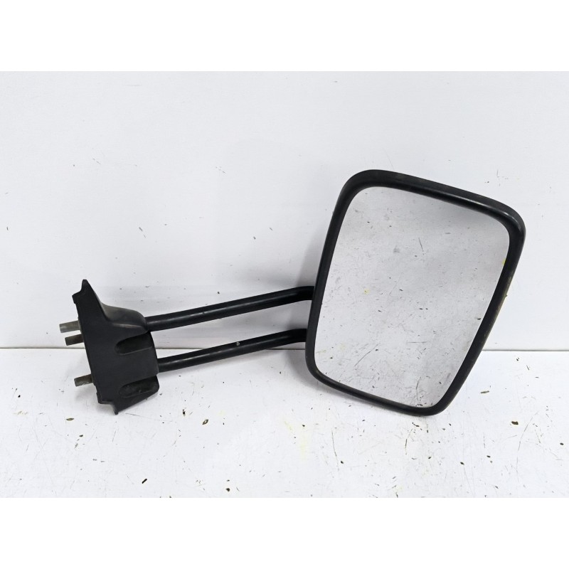 Recambio de retrovisor derecho para nissan trade caja/chasis 3.0 d referencia OEM IAM   