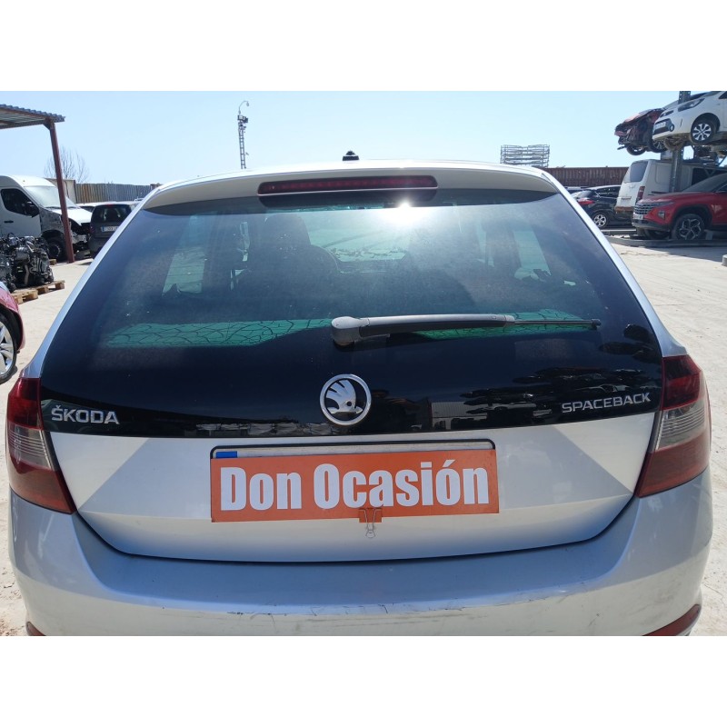Recambio de porton trasero para skoda rapid referencia OEM IAM   