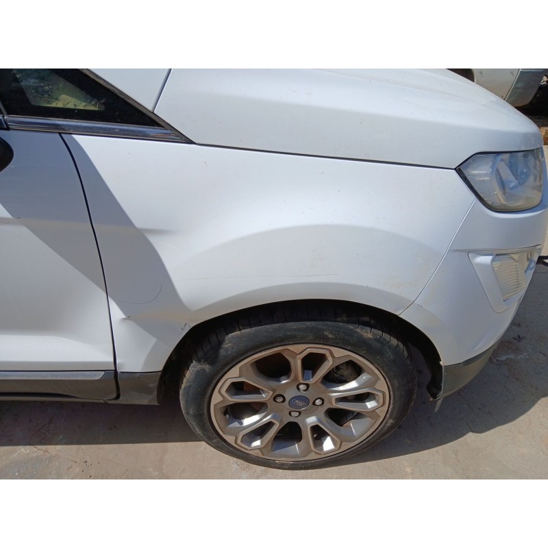 Recambio de aleta delantera derecha para ford ecosport 1.0 ecoboost referencia OEM IAM 2205423  
